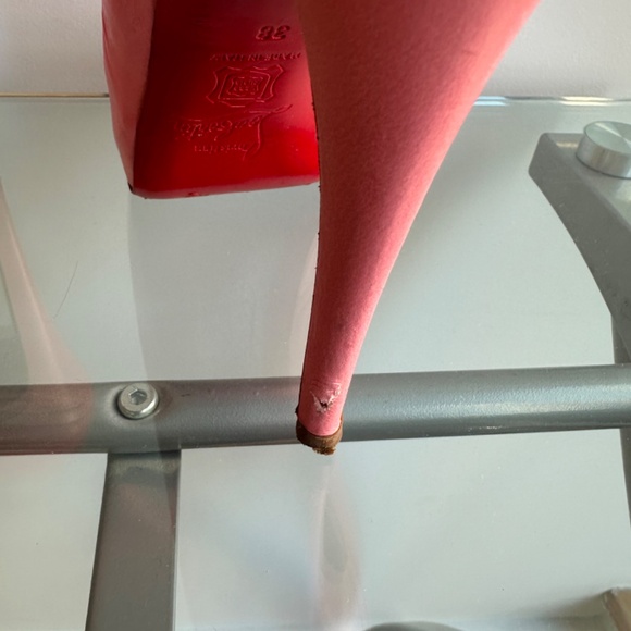Louboutin pink peep-toe covered pumps, size 38 with box - Picture 10 of 12